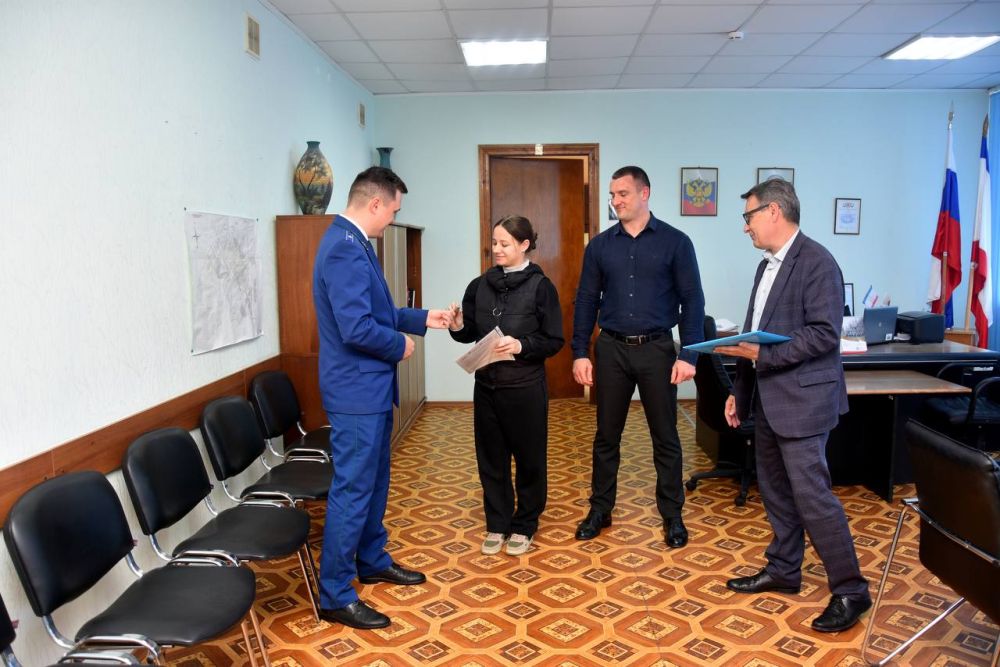 В Красноперекопске после вмешательства прокуратуры сирота обеспечена благоустроенной квартирой