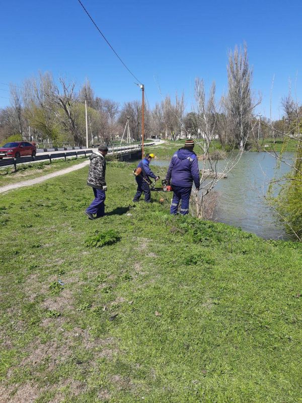 Антон Кравец: Коллектив районного филиала водного хозяйства активно принял участие во Всекрымском субботнике