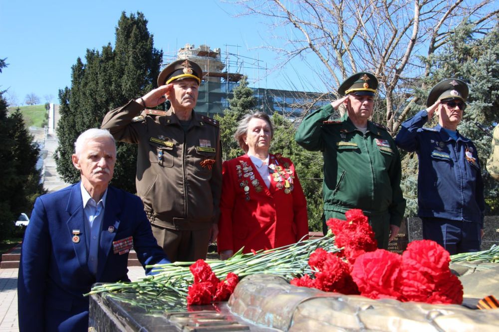 Из Крыма в Московскую область передали частицу Вечного огня Из Крыма в Московскую область передали частицу Вечного огня