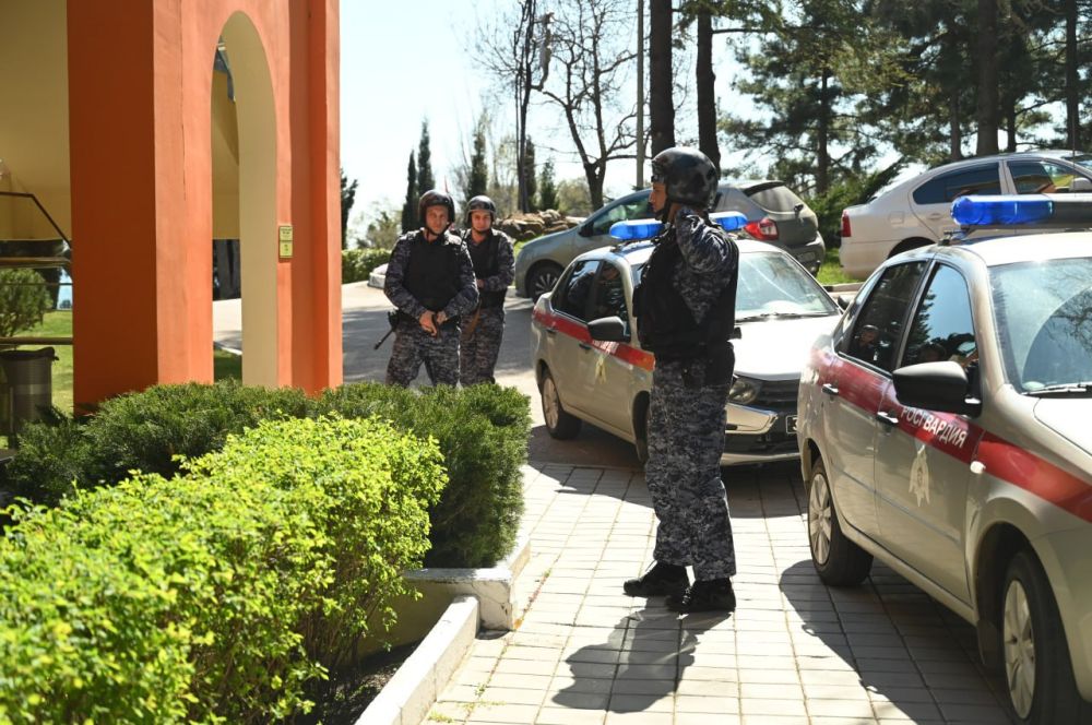 В МДЦ «Артек» провели учебные эвакуации В МДЦ «Артек» провели учебные эвакуации