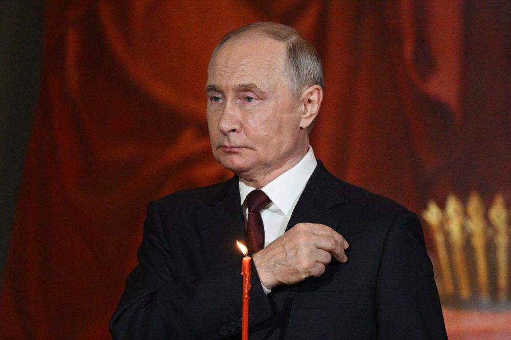 Владимир Путин поздравил россиян с Пасхой Владимир Путин поздравил россиян с Пасхой