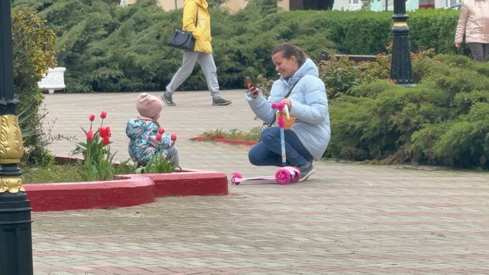 #зеленые_насаждения. Озеленители украшают город яркими цветами #зеленые_насаждения. Озеленители украшают город яркими цветами