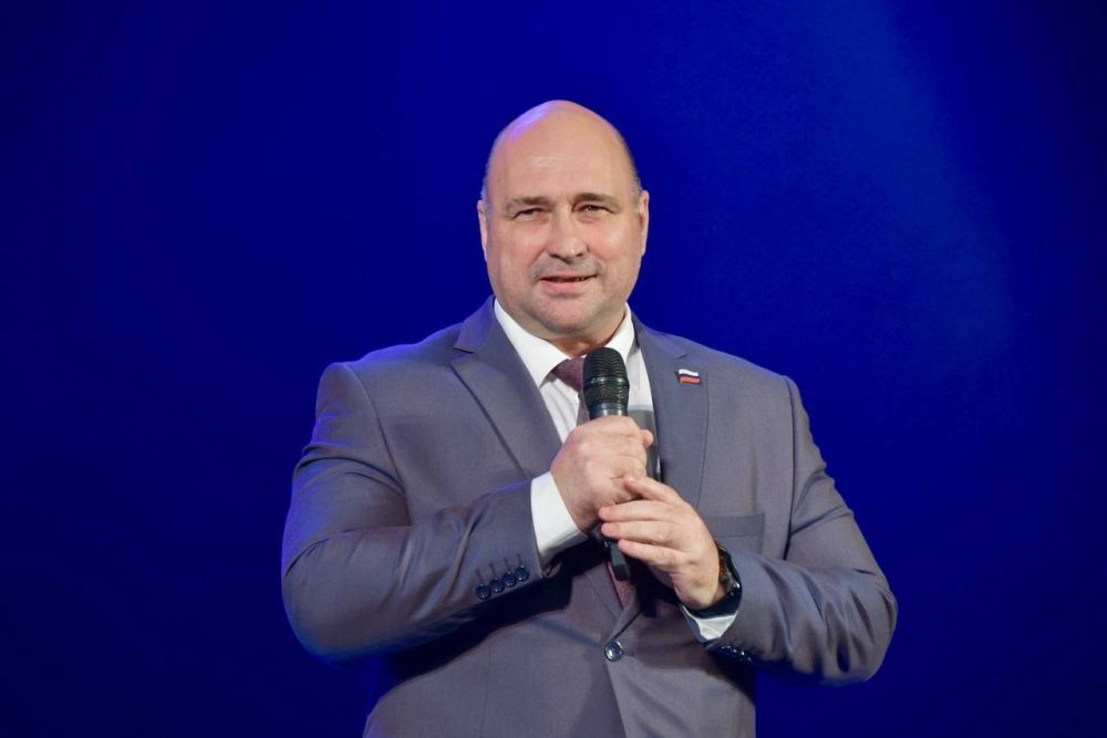 Владимир Немцев: Дворец детского и юношеского творчества Севастополя отмечает свой 100-летний юбилей Владимир Немцев: Дворец детского и юношеского творчества Севастополя отмечает свой 100-летний юбилей