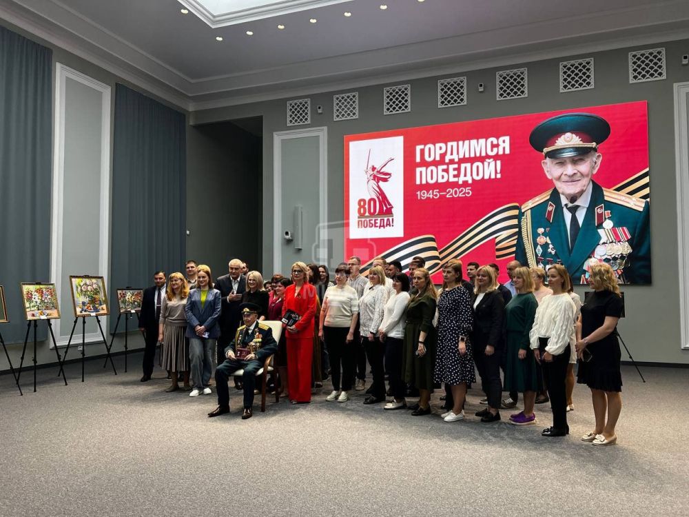 В Совете министров открыли персональную выставку Нинеля Ивановича Солопова, крымского художника и ветерана Великой Отечественной войны В Совете министров открыли персональную выставку Нинеля Ивановича Солопова, крымского художника и ветерана Великой Отечественной войны