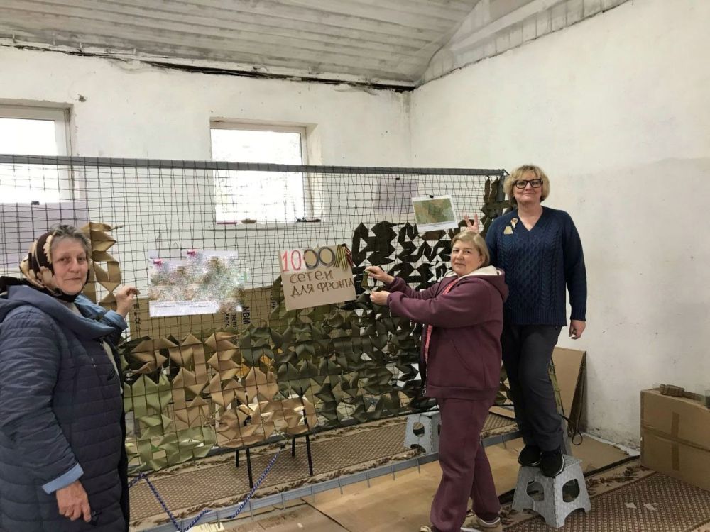 Янина Павленко: Тысячная сеть отправлена на фронт только из одного Симеиза! Всего же ялтинским отделением «Народная сеть» бойцам уже передано более 3700 столь необходимых маскировочных изделий Янина Павленко: Тысячная сеть отправлена на фронт только из одного Симеиза! Всего же ялтинским отделением «Народная сеть» бойцам уже передано более 3700 столь необходимых маскировочных изделий