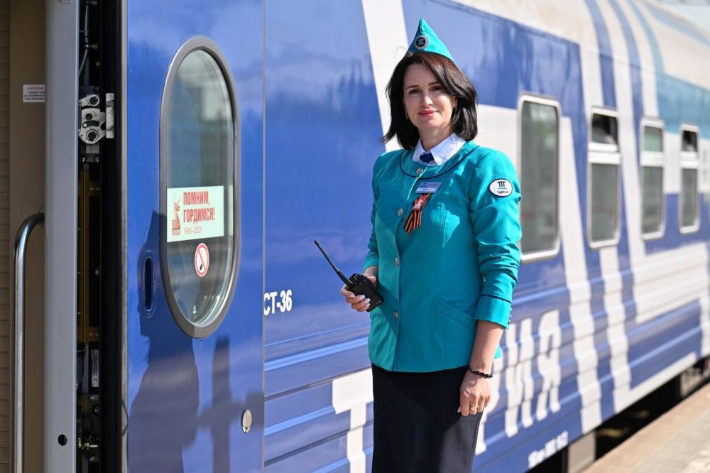В поездах «Таврия» и «Гранд Экспресс» открыта передвижная выставка рисунков В поездах «Таврия» и «Гранд Экспресс» открыта передвижная выставка рисунков