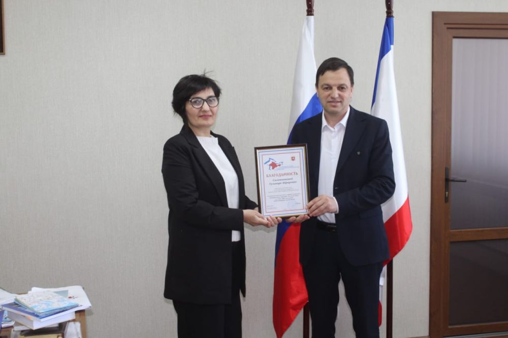 Председатель Госкомнаца Крыма Руслан Якубов провел рабочую встречу с сотрудниками отдела по межнациональным отношениям администрации города Симферополя Председатель Госкомнаца Крыма Руслан Якубов провел рабочую встречу с сотрудниками отдела по межнациональным отношениям администрации города Симферополя