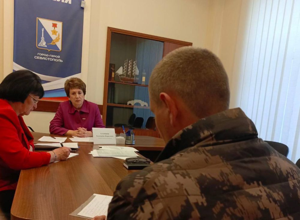 Екатерина Алтабаева: Провела личный приём граждан на площадке регионального отделения общественной приёмной Председателя Партии «Единая Россия» Д. А. Медведева в Севастополе Екатерина Алтабаева: Провела личный приём граждан на площадке регионального отделения общественной приёмной Председателя Партии «Единая Россия» Д. А. Медведева в Севастополе