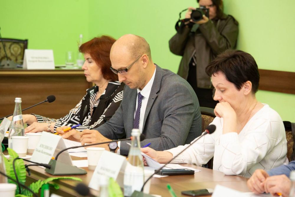 Перспективы развития научно-технических инноваций обсудили на выездном заседании Комитета по экономической, бюджетно-финансовой, инвестиционной и налоговой политике в Научно-исследовательском институте сельского хозяйства... Перспективы развития научно-технических инноваций обсудили на выездном заседании Комитета по экономической, бюджетно-финансовой, инвестиционной и налоговой политике в Научно-исследовательском институте сельского хозяйства...