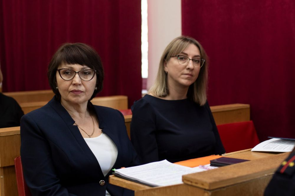24 апреля глава муниципального образования городской округ Симферополь Республики Крым Виктор Агеев провел 17-ю очередную сессию Симферопольского горсовета 24 апреля глава муниципального образования городской округ Симферополь Республики Крым Виктор Агеев провел 17-ю очередную сессию Симферопольского горсовета