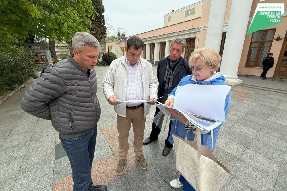 В Ялте готовятся к капремонту в сквере «Горсад» В Ялте готовятся к капремонту в сквере «Горсад»