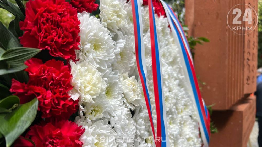 В Ялте почтили память жертв геноцида армян в Османской империи В Ялте почтили память жертв геноцида армян в Османской империи