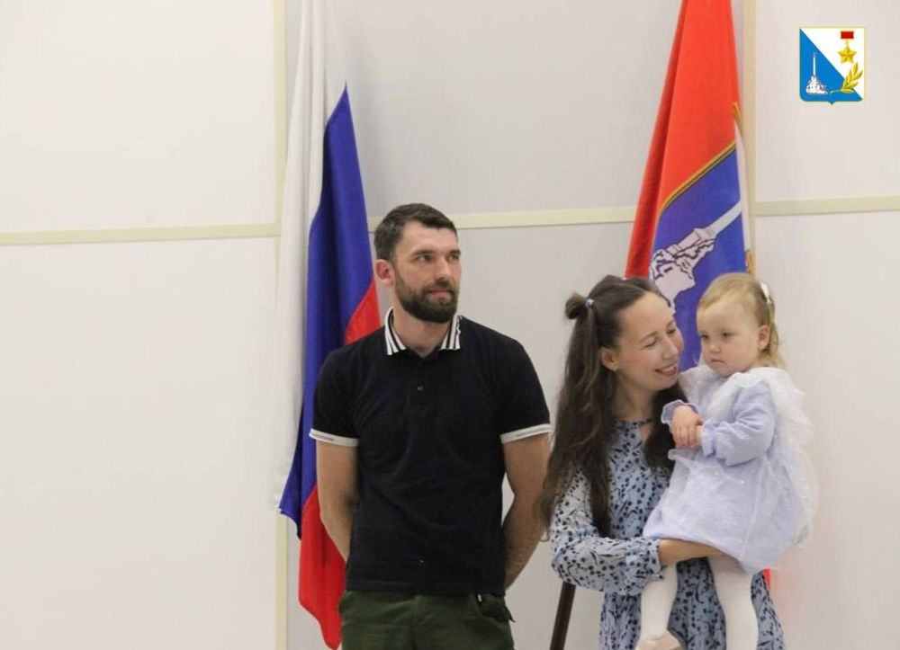 В Севастополе прошёл финал регионального этапа Всероссийского конкурса «Семья года 2025» В Севастополе прошёл финал регионального этапа Всероссийского конкурса «Семья года 2025»