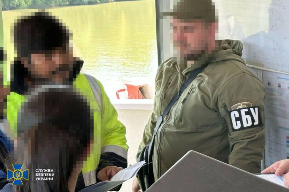 СБУ захватила в Черном море судно из Азии, которое везло зерно из Крыма СБУ захватила в Черном море судно из Азии, которое везло зерно из Крыма