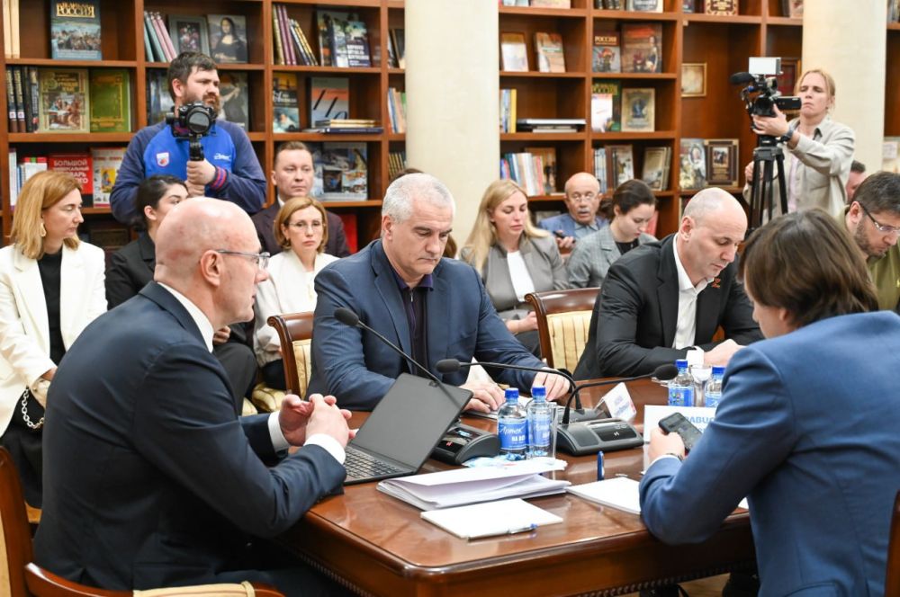 В Крыму реализуют план мероприятий ко 100-летию «Артека» В Крыму реализуют план мероприятий ко 100-летию «Артека»