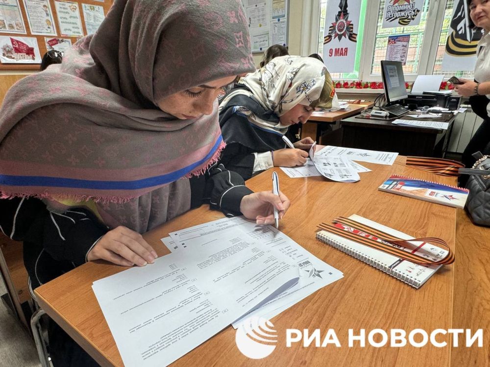 Граждане Ирана впервые приняли участие в "Диктанте Победы", акция прошла в Тегеране, рассказала РИА Новости глава представительства Россотрудничества Лилия Панькина Граждане Ирана впервые приняли участие в "Диктанте Победы", акция прошла в Тегеране, рассказала РИА Новости глава представительства Россотрудничества Лилия Панькина