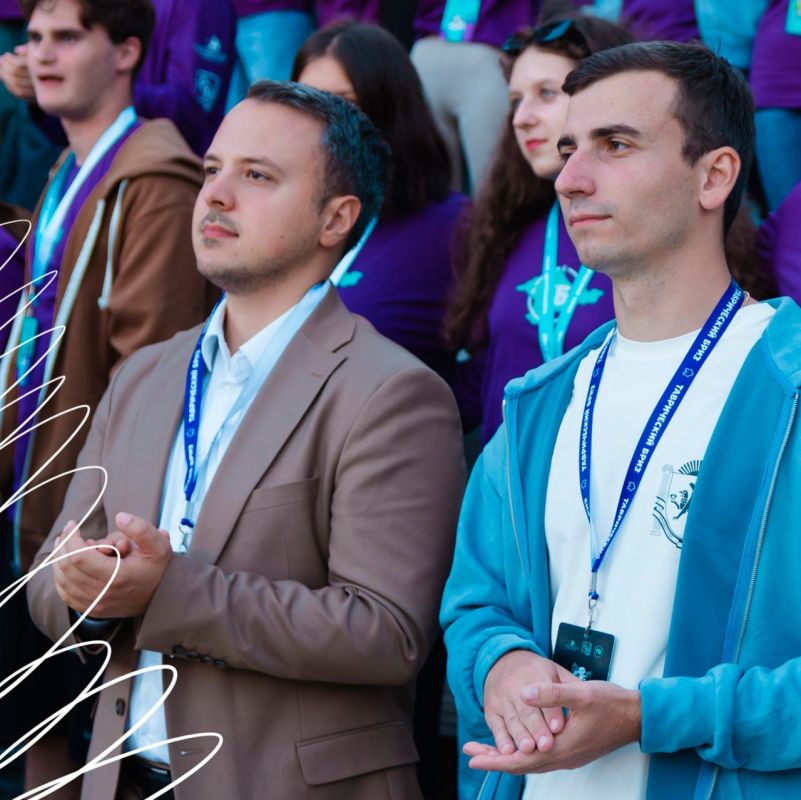 Сегодня наш праздник! . У «Дома Молодежи» сегодня юбилей! Сегодня наш праздник! . У «Дома Молодежи» сегодня юбилей!