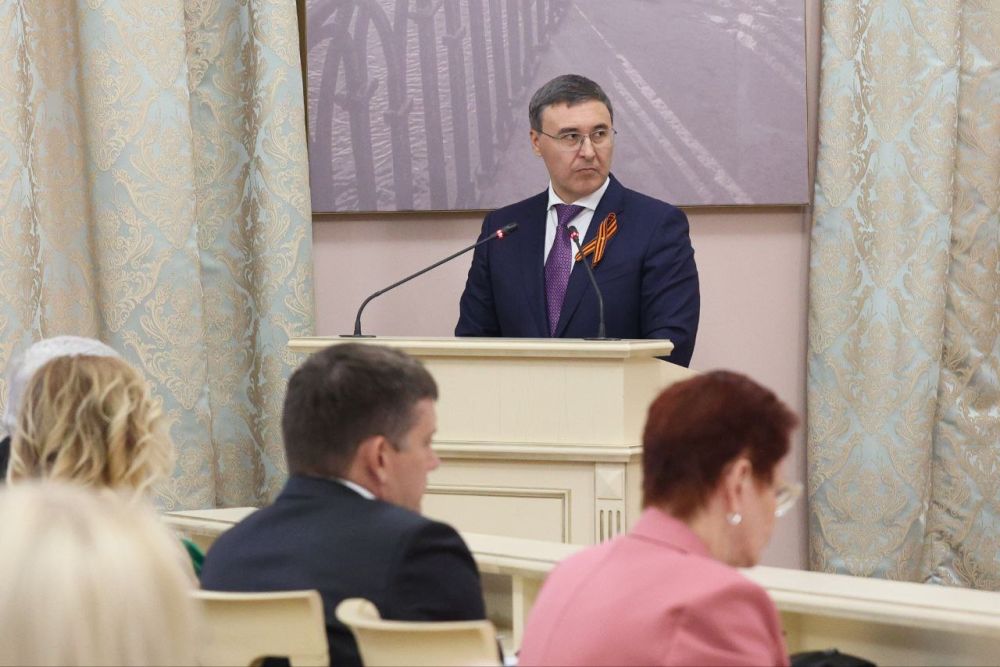 Владимир Константинов: В своём выступлении на Совете законодателей России наш Президент Владимир Владимирович Путин определил основные направления парламентской деятельности, исходя из нынешней геополитической обстановки и... Владимир Константинов: В своём выступлении на Совете законодателей России наш Президент Владимир Владимирович Путин определил основные направления парламентской деятельности, исходя из нынешней геополитической обстановки и...
