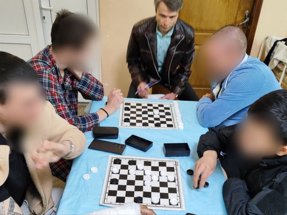      ,  80-         