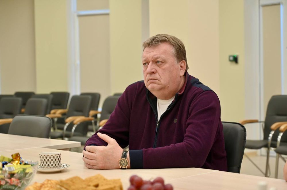 Владимир Сальдо: Вручил награды тем, кто спасает жизни детей и поддерживает наших защитников Владимир Сальдо: Вручил награды тем, кто спасает жизни детей и поддерживает наших защитников