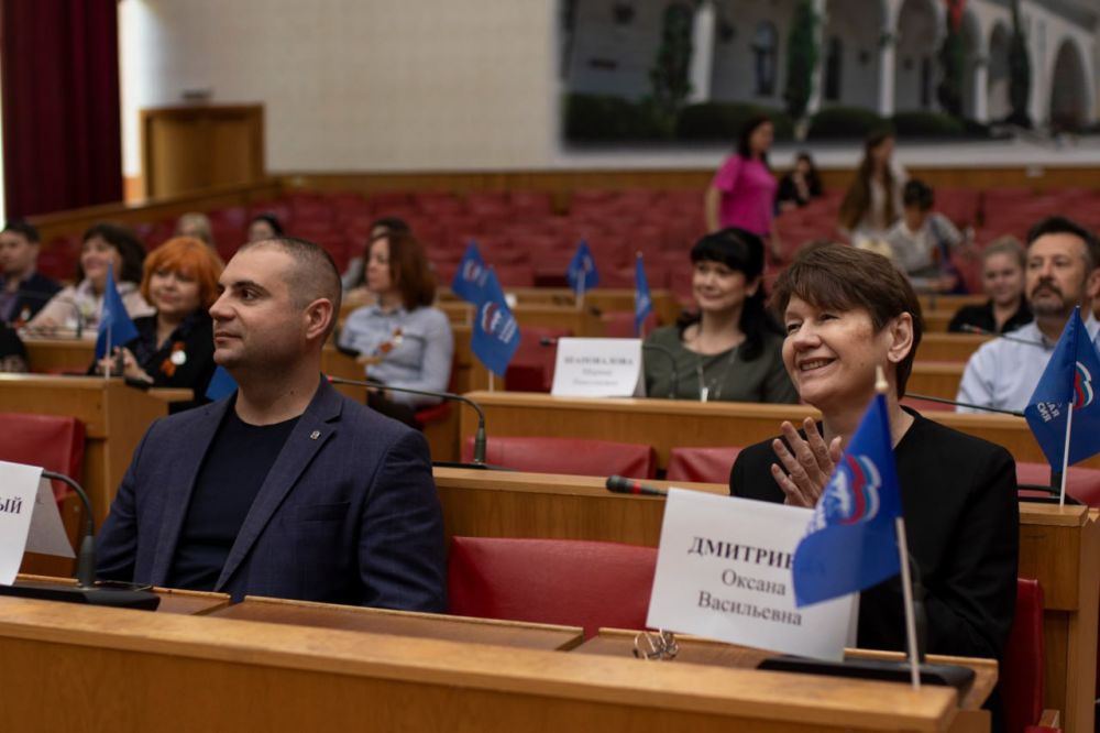 Михаил Афанасьев: Принял участие в торжественном мероприятии, посвященном 10-летию первичной профсоюзной организации администрации города Симферополя Михаил Афанасьев: Принял участие в торжественном мероприятии, посвященном 10-летию первичной профсоюзной организации администрации города Симферополя