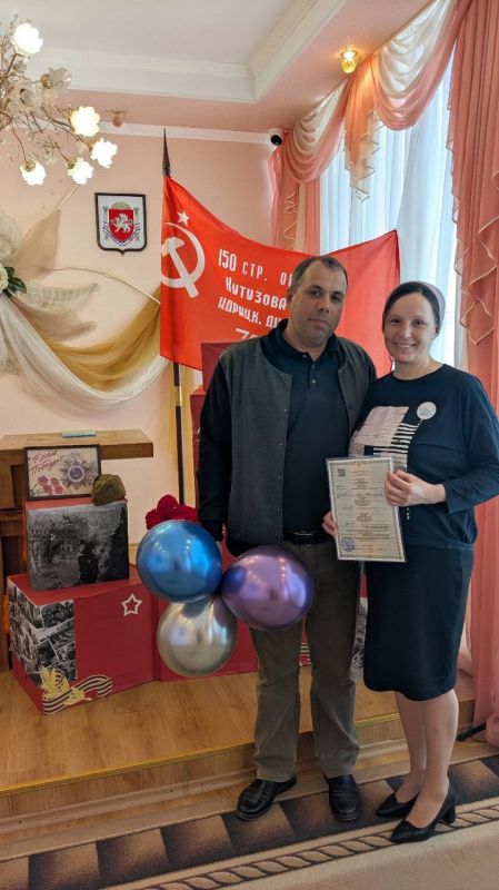 Сакский районный отдел ЗАГС провел регистрацию рождения в многодетной семье в рамках мероприятий акции «Весне спасибо за любовь» Сакский районный отдел ЗАГС провел регистрацию рождения в многодетной семье в рамках мероприятий акции «Весне спасибо за любовь»