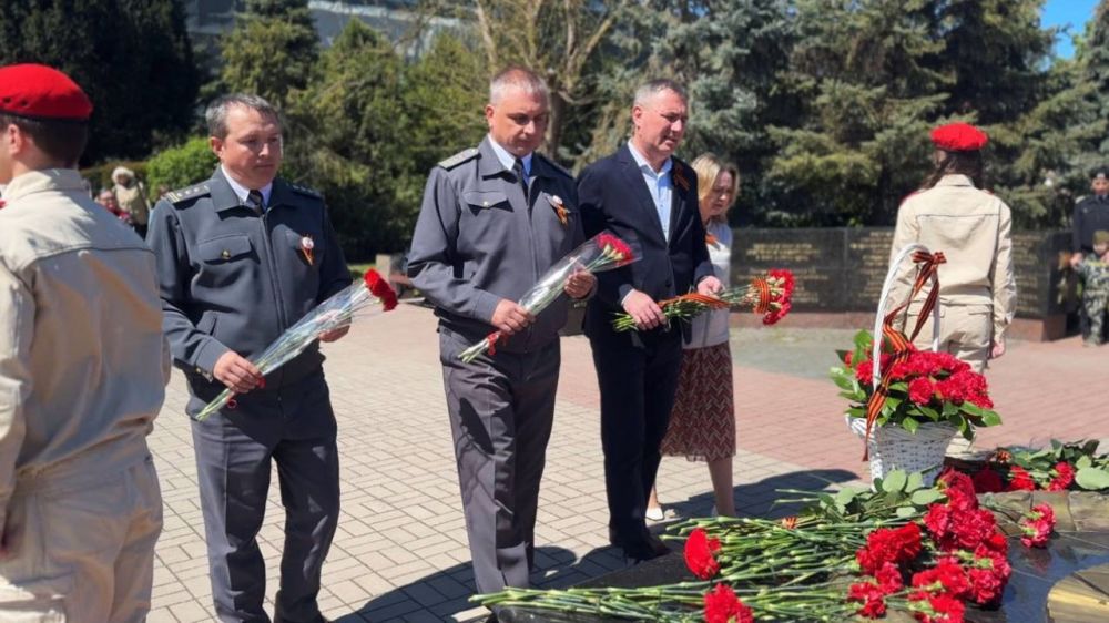 Огонь Победы доставлен на территорию Крымского полуострова Огонь Победы доставлен на территорию Крымского полуострова
