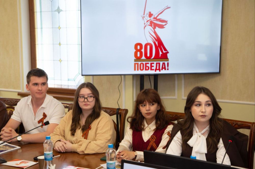 Владимир Константинов: В КФУ имени В.И. Вернадского встретился с крымской молодёжью, ответил на вопросы студентов, касающиеся патриотического воспитания, сохранения исторической памяти, роли военных медиков в годы Великой... Владимир Константинов: В КФУ имени В.И. Вернадского встретился с крымской молодёжью, ответил на вопросы студентов, касающиеся патриотического воспитания, сохранения исторической памяти, роли военных медиков в годы Великой...