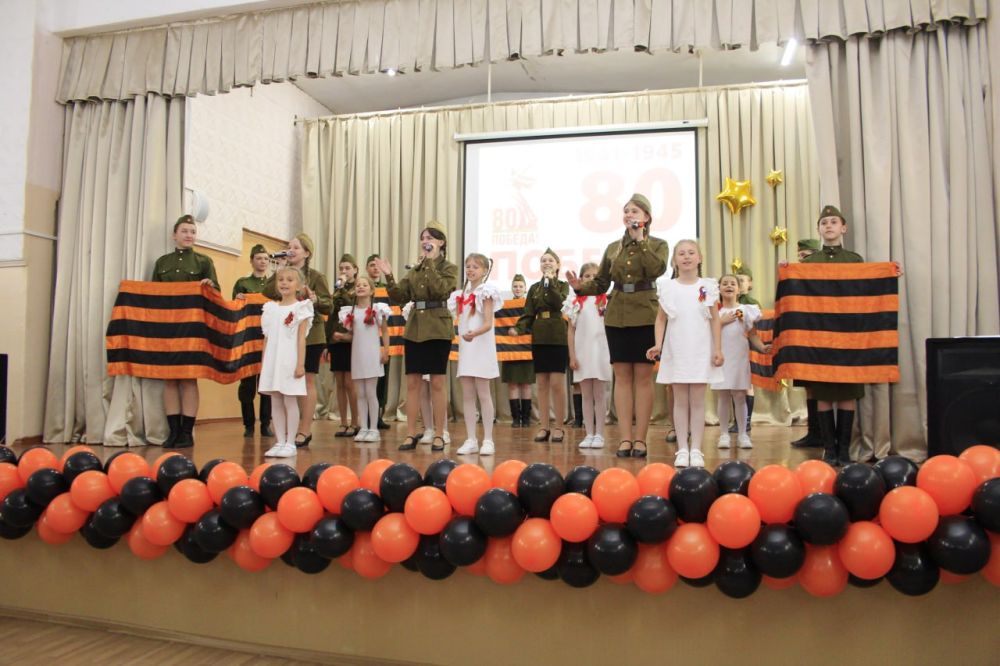 В Симферополе состоялся гала-концерт муниципального фестиваля народного творчества «Салют Победы», посвящённого 80-й годовщине Победы в Великой Отечественной войне 1941–1945 годов В Симферополе состоялся гала-концерт муниципального фестиваля народного творчества «Салют Победы», посвящённого 80-й годовщине Победы в Великой Отечественной войне 1941–1945 годов