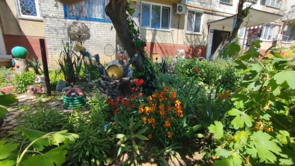 Керченское ТСЖ «Уют», объединяющее 6 многоквартирных домов по ул. Ворошилова, 15, 17, 21, 23 и ул. Блюхера, 4, 8 начало свою деятельность в апреле прошлого года и за это время уже добилось значительных результатов Керченское ТСЖ «Уют», объединяющее 6 многоквартирных домов по ул. Ворошилова, 15, 17, 21, 23 и ул. Блюхера, 4, 8 начало свою деятельность в апреле прошлого года и за это время уже добилось значительных результатов