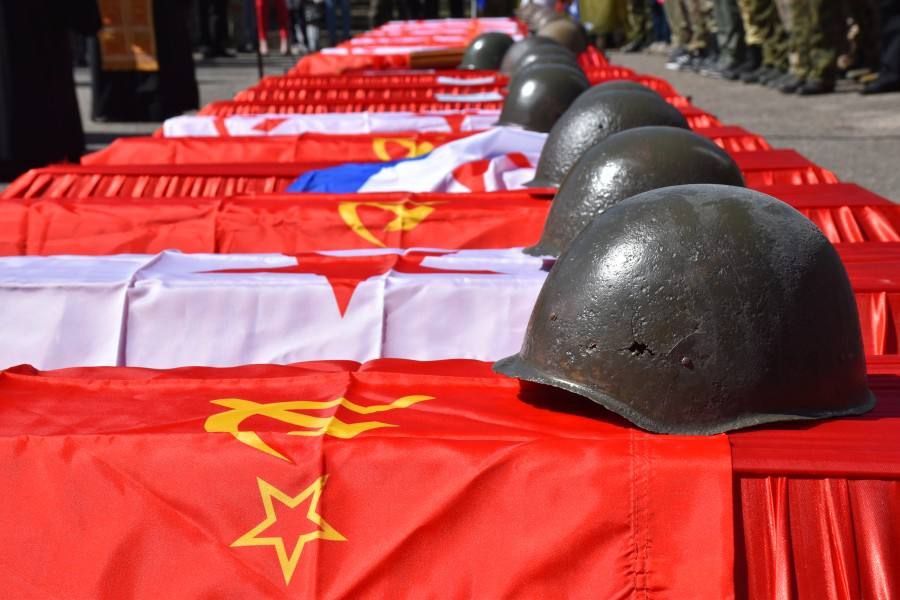 Владимир Немцев: На Мемориальном братском кладбище в поселке Дергачи состоялась торжественная церемония захоронения останков бойцов, павших на полях сражений за Севастополь в годы Великой Отечественной войны 1941–1945 годов Владимир Немцев: На Мемориальном братском кладбище в поселке Дергачи состоялась торжественная церемония захоронения останков бойцов, павших на полях сражений за Севастополь в годы Великой Отечественной войны 1941–1945 годов