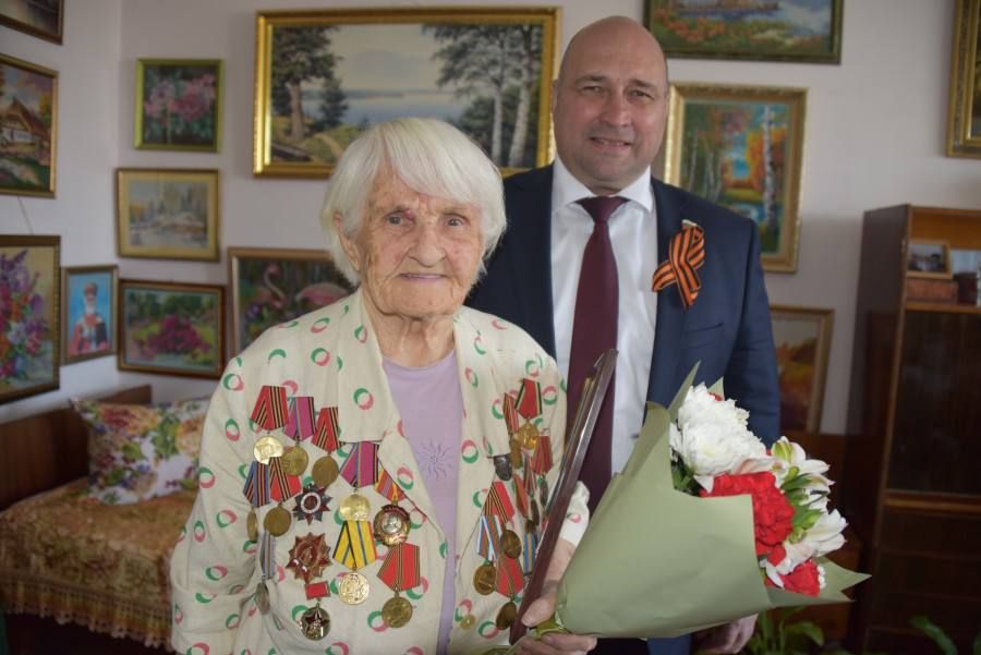 Владимир Немцев: В преддверии 80-летия Великой Победы всех граждан России объединяет общая цель — отдать дань уважения павшим героям и выразить слова искреннего уважения ныне живущим ветеранам Великой Отечественной войны Владимир Немцев: В преддверии 80-летия Великой Победы всех граждан России объединяет общая цель — отдать дань уважения павшим героям и выразить слова искреннего уважения ныне живущим ветеранам Великой Отечественной войны