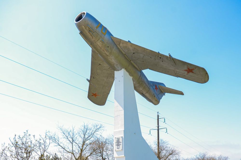 В Крыму находится более 900 памятников и мемориалов, посвящённых Великой Отечественной войне В Крыму находится более 900 памятников и мемориалов, посвящённых Великой Отечественной войне