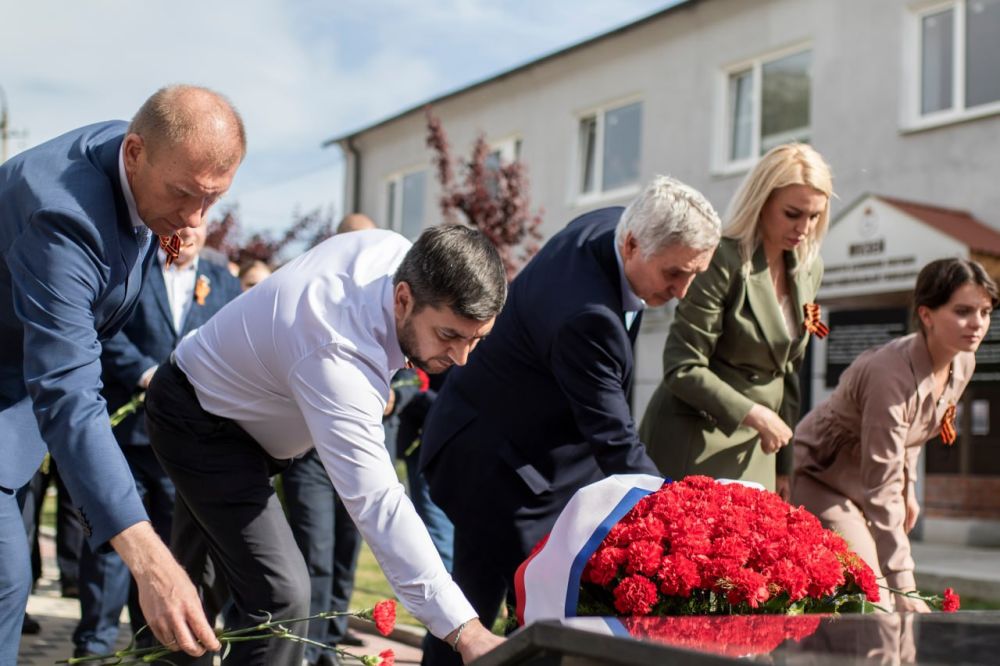 В преддверии 80-й годовщины Великой Победы, на месте бывшего нацистского пересыльного лагеря «Картофельный городок» состоялся траурный митинг, где почтили память узников лагеря В преддверии 80-й годовщины Великой Победы, на месте бывшего нацистского пересыльного лагеря «Картофельный городок» состоялся траурный митинг, где почтили память узников лагеря