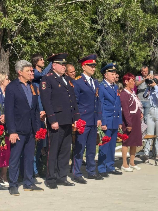 Исполняющий обязанности прокурора Бахчисарайского района Александр Могорычев принял участие в открытии после реконструкции Братского кладбища советских воинов