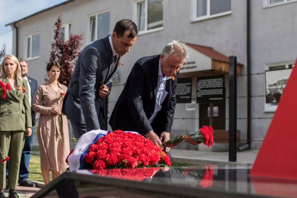 В преддверии 80-й годовщины Великой Победы, на месте бывшего нацистского пересыльного лагеря «Картофельный городок» состоялся траурный митинг, где почтили память узников лагеря В преддверии 80-й годовщины Великой Победы, на месте бывшего нацистского пересыльного лагеря «Картофельный городок» состоялся траурный митинг, где почтили память узников лагеря