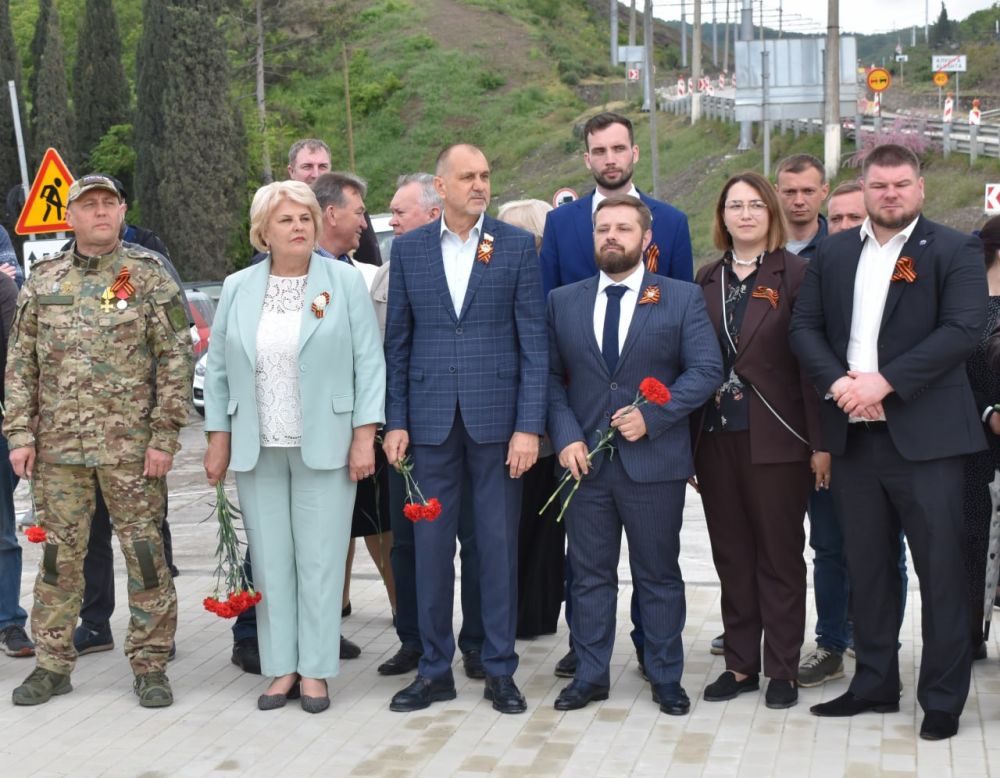 Галина Огнёва: Весной, когда земля пробуждается к жизни, а воздух наполняется ароматом цветущих садов, миллионы людей по всему миру высаживают деревья в память о тех, кто отдал жизнь за наше будущее Галина Огнёва: Весной, когда земля пробуждается к жизни, а воздух наполняется ароматом цветущих садов, миллионы людей по всему миру высаживают деревья в память о тех, кто отдал жизнь за наше будущее