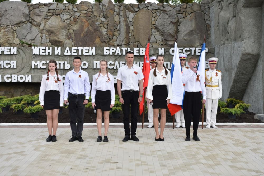 Галина Огнёва: Весной, когда земля пробуждается к жизни, а воздух наполняется ароматом цветущих садов, миллионы людей по всему миру высаживают деревья в память о тех, кто отдал жизнь за наше будущее Галина Огнёва: Весной, когда земля пробуждается к жизни, а воздух наполняется ароматом цветущих садов, миллионы людей по всему миру высаживают деревья в память о тех, кто отдал жизнь за наше будущее