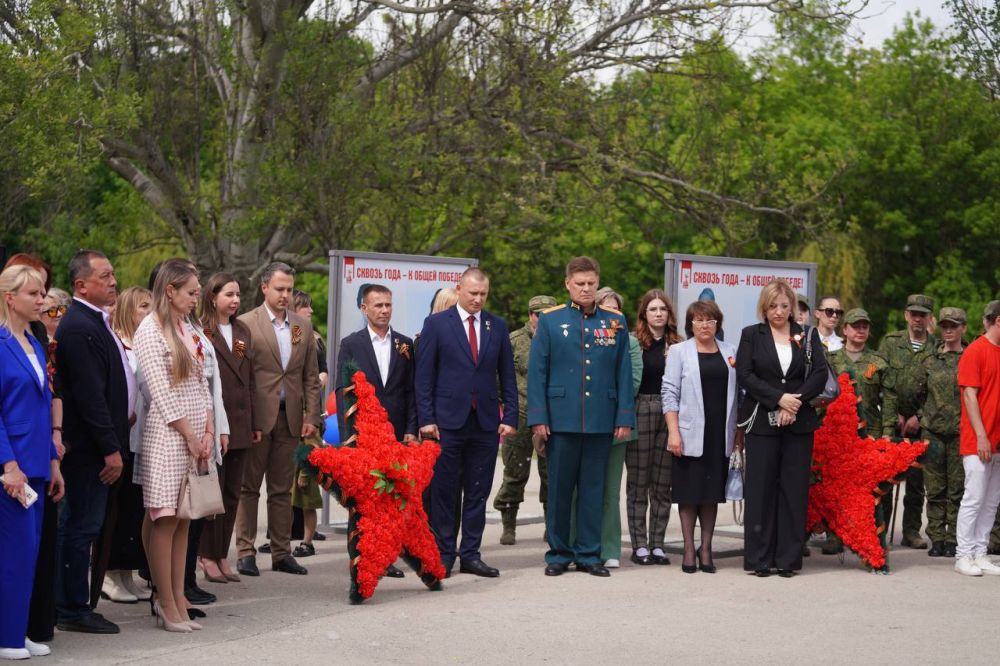 Алексей Зинченко: В Симферополе открылась фотовыставка «Сквозь года – к общей Победе»! Алексей Зинченко: В Симферополе открылась фотовыставка «Сквозь года – к общей Победе»!