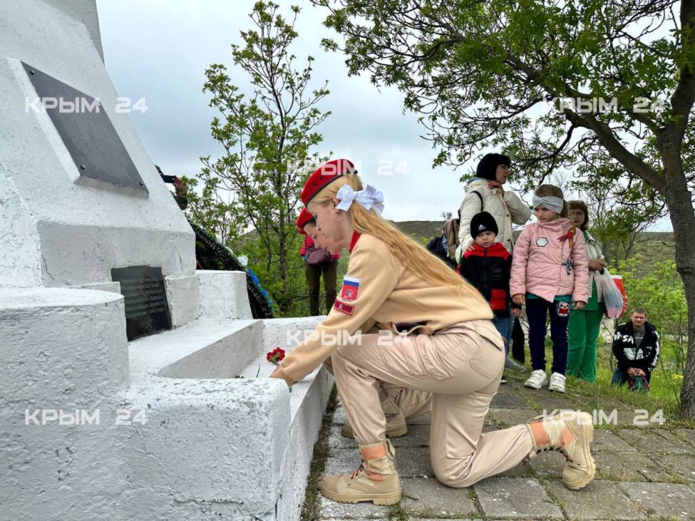 В Керченской крепости провели церемонию поднятия исторического флага В Керченской крепости провели церемонию поднятия исторического флага