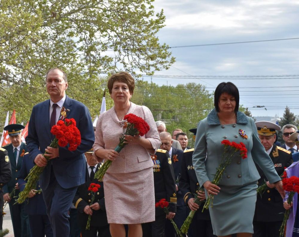 Екатерина Алтабаева: Севастополь празднует 80-ю годовщину Победы в Великой Отечественной войне 1941-1945 годов и 81-ю годовщину освобождения Севастополя от немецко-фашистских захватчиков Екатерина Алтабаева: Севастополь празднует 80-ю годовщину Победы в Великой Отечественной войне 1941-1945 годов и 81-ю годовщину освобождения Севастополя от немецко-фашистских захватчиков