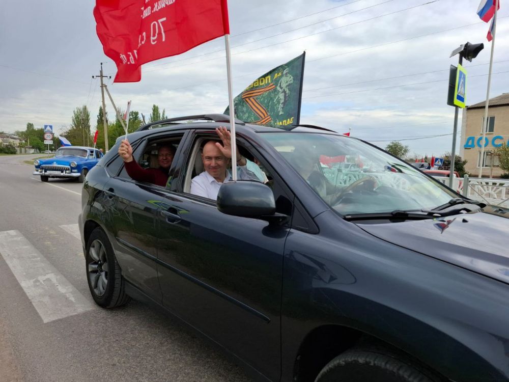 Владимир Трегуб: Во время автопробега получились очень живые и патриотичеые фото! Владимир Трегуб: Во время автопробега получились очень живые и патриотичеые фото!