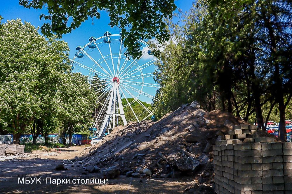 В Симферополе продолжается благоустройство Детского парка В Симферополе продолжается благоустройство Детского парка