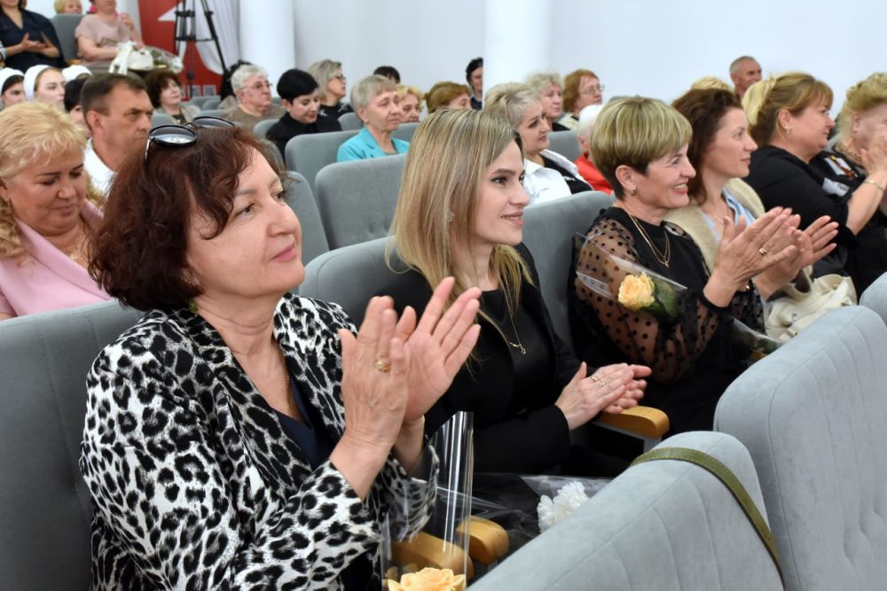 Медицинских сестер Крыма поздравили с профессиональным праздником Медицинских сестер Крыма поздравили с профессиональным праздником