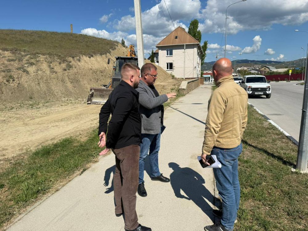 Кирилл Чебышев: Сегодня Судак с рабочим визитом посетил министр жилищно-коммунального хозяйства Крыма Щегленко Захар Владимирович Кирилл Чебышев: Сегодня Судак с рабочим визитом посетил министр жилищно-коммунального хозяйства Крыма Щегленко Захар Владимирович