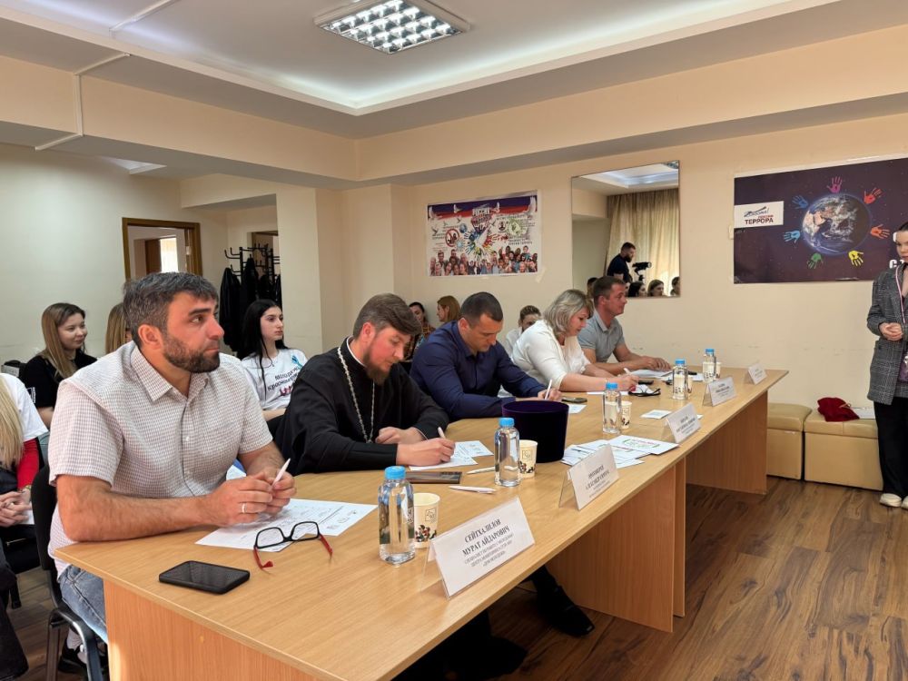 На севере Крыма прошёл отборочный этап интеллектуально-дискуссионной игры «АГОНиМЫ»