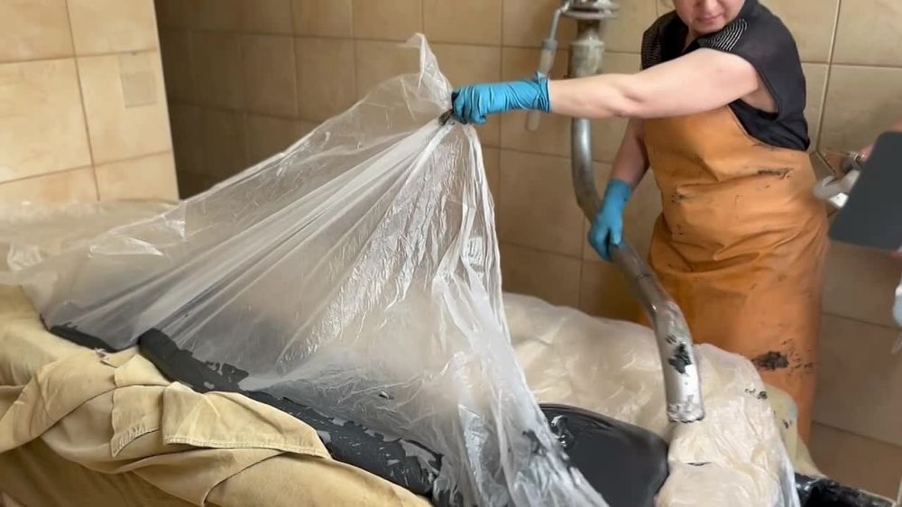 Первый грязелечебный санаторий, открытый в г.Саки в 1827 г подтвердил целительные свойства сакской грязи и сделал грязелечение в Крыму официально признанным методом лечения.