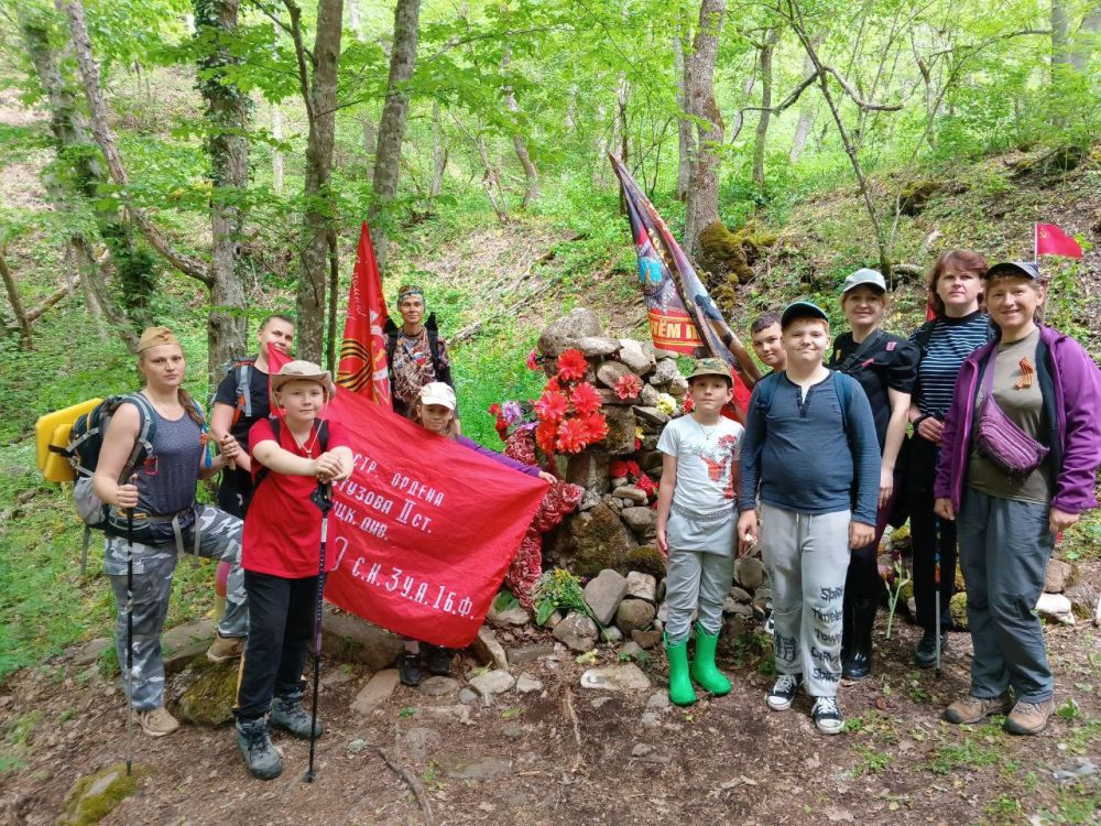 Руководитель секции оздоровительного туризма, инструктор по спорту Спортивно-досугового центра города Феодосии Гелена Силюченко провела фестиваль «Километр в Победу!», посвященный 80-летию Победы Руководитель секции оздоровительного туризма, инструктор по спорту Спортивно-досугового центра города Феодосии Гелена Силюченко провела фестиваль «Километр в Победу!», посвященный 80-летию Победы