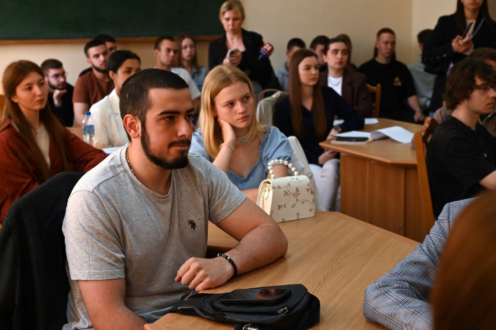 Заместитель Председателя Совета министров РК - министр финансов РК Ирина Кивико приняла участие в XII международной научно-практической конференции на тему: «Финансовые рынки и инвестиционные процессы» Заместитель Председателя Совета министров РК - министр финансов РК Ирина Кивико приняла участие в XII международной научно-практической конференции на тему: «Финансовые рынки и инвестиционные процессы»