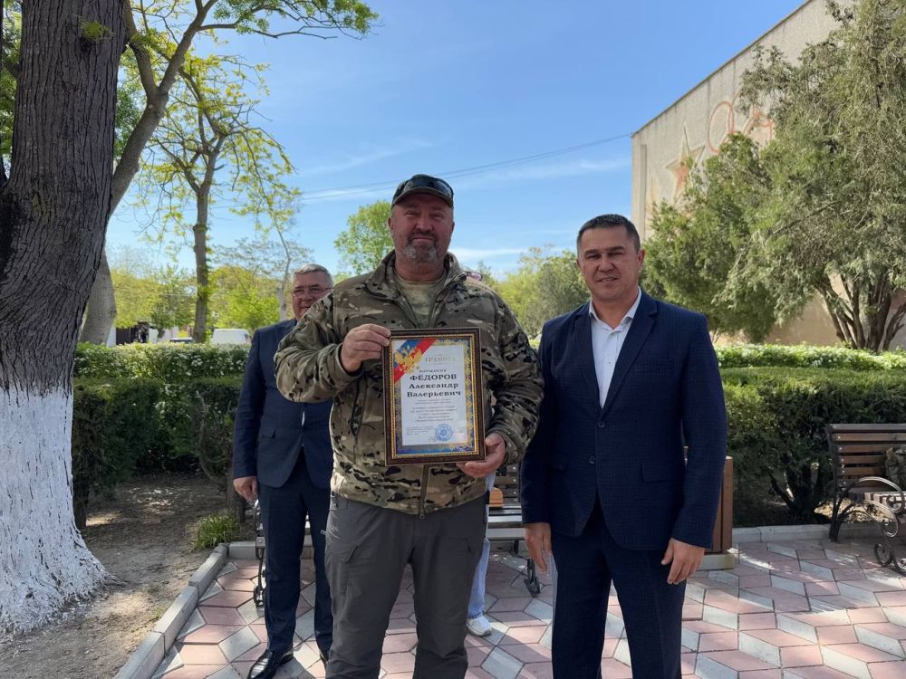 Александр Дудинов: Со времен событий Крымской весны в Черноморском районе образовалось мощное движение ополченцев Александр Дудинов: Со времен событий Крымской весны в Черноморском районе образовалось мощное движение ополченцев